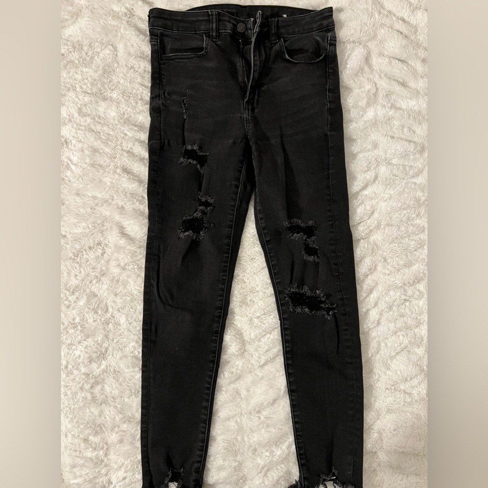 AMERICAN EAGLE next level stretch distressed black jeans